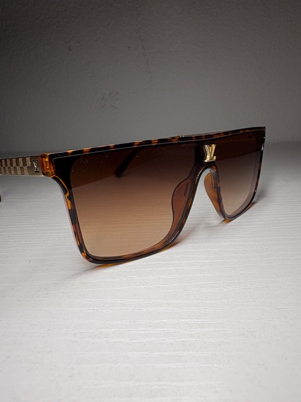 Tortoiseshell Shield Sunglasses - Brown